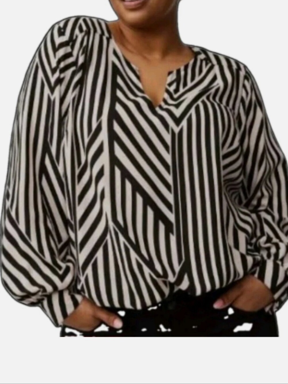 Torrid Harper Cream Black Geometric Striped V-Neck Blouse Size 0 (12/14)NWOT